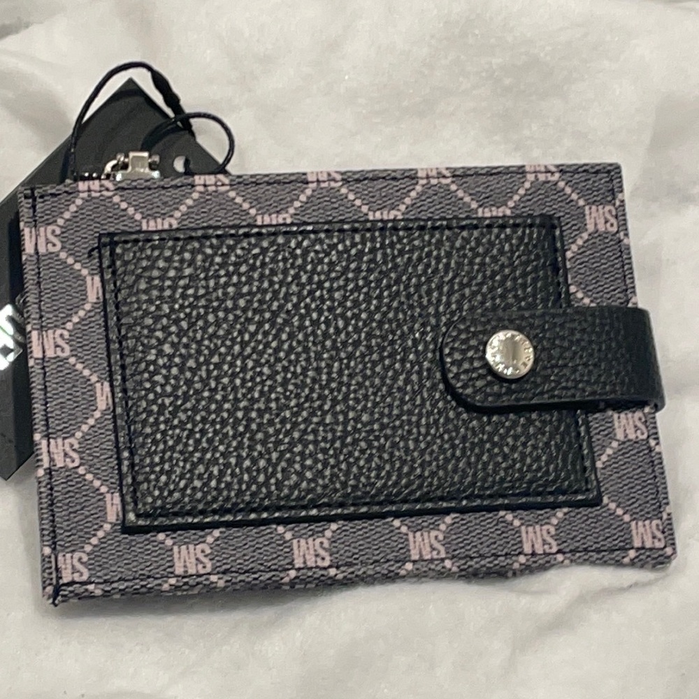 Steve Madden Top Zip Bifold Wallet
